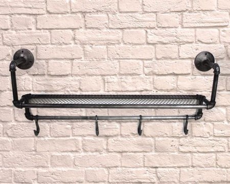 "Industrial Water Pipe Shelf and Hooks" Hatte-hylle